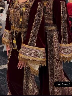 Palestinian Thobe
